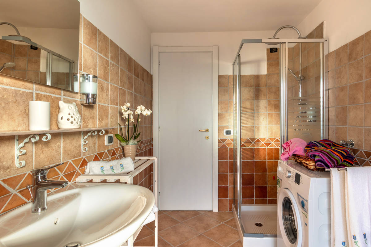 bathroom laundry - ground floor